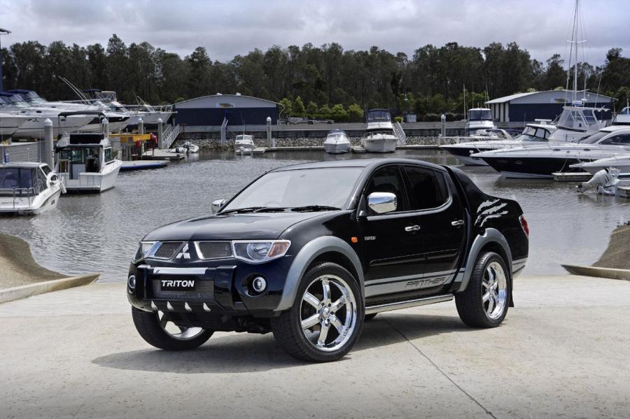  Mitsubishi Panther Concepts 2008 года  (фото 14 из 22)